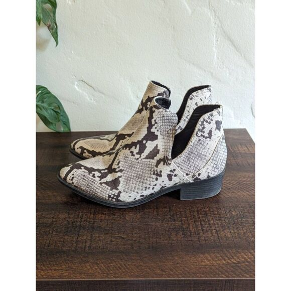Madden Girl G-Nite Snake Skin Print Ankle Boots - Size 7.5 - Picture 2 of 8